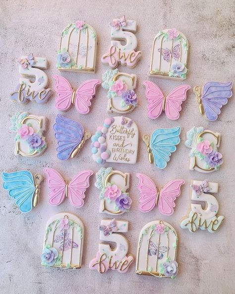 Fairy Biscuits, 1st Birthday Butterfly Theme, Enchanted Birthday Theme, First Birthday Butterfly Theme, Butterfly Sugar Cookies Decorated, Butterfly Birthday Cookies, Butterfly Birthday Party Ideas, Enchanted Forest Cookies, Butterfly Royal Icing Cookies