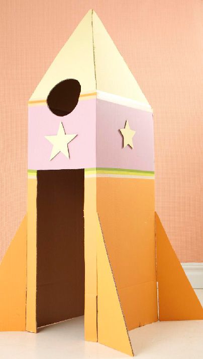 Cardboard Rocket, Carton Diy, Cardboard Toys, Cardboard Box Crafts, Folding Origami, Space Birthday, Space Party, Rocket Ship, Diy Cardboard