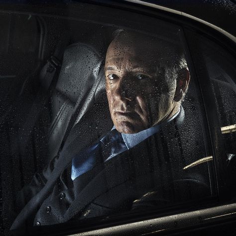 „KEVIN SPACEY in a car. Photographed for GQ UK in a hotel garage in Baltimore. That was our second collaboration and I really enjoy working with him!!…“ Pretty Hate Machine, Frank Underwood, Kevin Spacey, Gq Men, Business Portrait, In A Car, House Of Cards, Male Portrait, Best Series