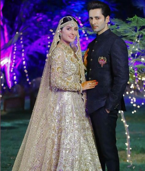 Aiza Khan Wedding, Ayeza Danish, Ayeza Khan Wedding, Couple Dpzz, Aiza Khan, Sajal Ali, Ayeza Khan, Wedding Dresses For Girls, Pakistani Dramas