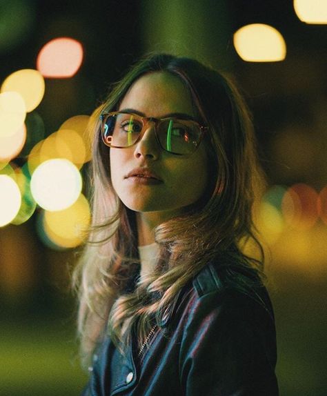 Bokeh glasses Bokeh Portrait, Night Photography Portrait, Night Street Photography, Night Portrait, Shotting Photo, Street Portrait, Shooting Photo, Victor Hugo, Creative Portraits