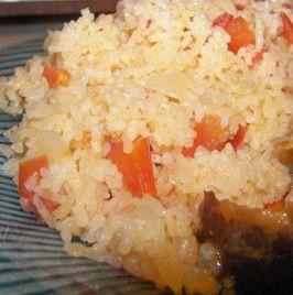 Brazilian Rice, Rice With Meat, Brazil Food, Brazilian Dishes, Baby Food Containers, Brazilian Food, Latin Food, Portuguese Recipes, Rice Recipe