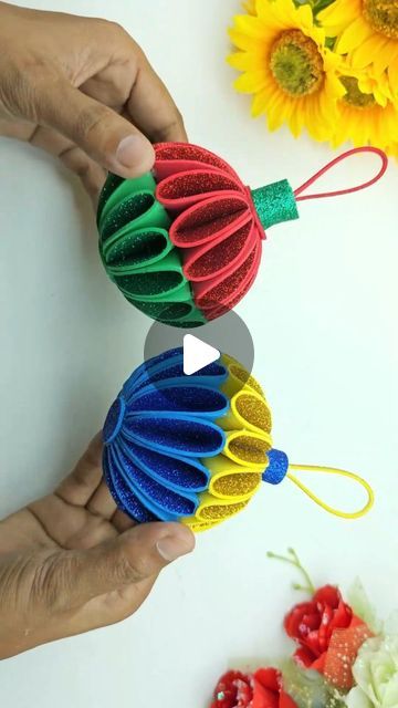 Foam Ball Ornaments, Construction Paper Flowers, Christmas Decorations Crafts, Foam Christmas Ornaments, Ornaments Making, Diy Instagram, Fall Decor Diy Crafts, For Christmas Decorations, Navidad Christmas