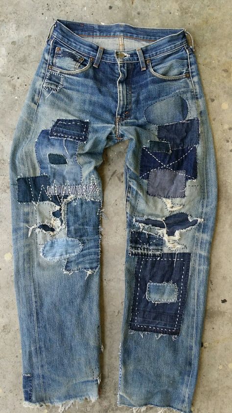 Boro Jeans, Återvinna Jeans, Ropa Upcycling, Denim Refashion, Denim Repair, Upcycle Clothes Diy, Denim Art, Denim Inspiration, Denim Projects