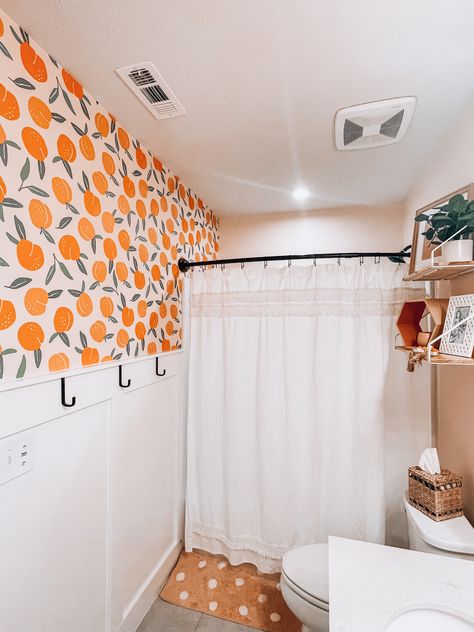 Just Peachy Bathroom, Peachy Clean Bathroom Decor, Orange Theme Bathroom, Citrus Bathroom Decor, Orange Themed Bathroom, Peach Themed Bathroom, Peachy Clean Bathroom, Bathroom Remodel Wallpaper, Peach Bathroom Ideas