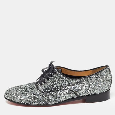 These Oxfords Are Designed From The Finest Material Featuring An Elegant Look, Sturdy Soles, And Lace Ups On The Vamps. Team These Shoes With Tailored Pants And A Blazer For A Smart Formal Look. Tailored Pants, Formal Looks, The Vamps, Christian Louboutin Shoes, Christian Louboutin, Ups, Oxford, Lace Up, Glitter