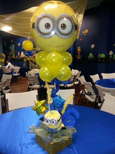 Minions Centerpiece Minion Centerpieces, Minion Baby Shower, Minion Balloons, Minions Birthday Theme, Minion Baby, Despicable Me Party, Minions Birthday, Minion Theme, Minion Birthday Party