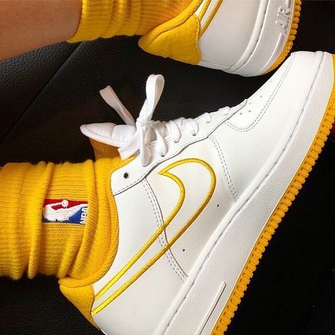 wear or tear? - comment a yellow emoji! Shoes For College, Beige Hose, Boty Nike, Sailor Venus, Trendy Swimwear, Vans Sneakers, Dream Shoes, Mode Vintage, Mode Style