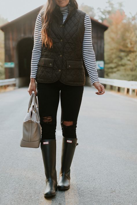 Barbour Quilted Vest | A Southern Drawl Quilted Vest Outfit, Vermont Foliage, Barbour Vest, Vermont Vacation, Vest Outfits For Women, Barbour Style, Hunter Wellies, Tory Burch Purse, Vest Outfit