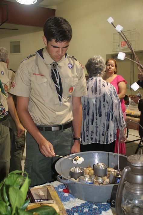 Eagle Court Of Honor Food, Eagle Court Of Honor Ideas, Eagle Scout Court Of Honor Ideas, Scout Decorations, Smores Table, Eagle Scout Project Ideas, Eagle Court Of Honor, Eagle Scout Cake, Eagle Ceremony