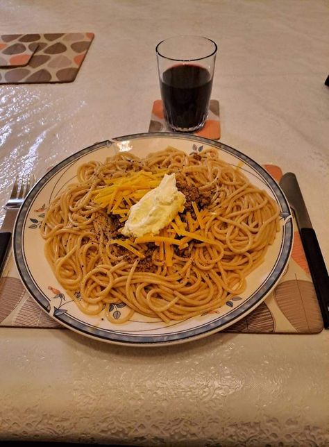 I love Spaghetti Bolognese ❤ Speggetti Bolognese, Spaghetti Bolognese Aesthetic, Homemade Bolognese Sauce Italy, Spaghetti Bolognese Photography, Bolganese Spaghetti, Spaghetti Bolognaise, Spaghetti Bolognese, Cheddar Cheese, Whipped Cream