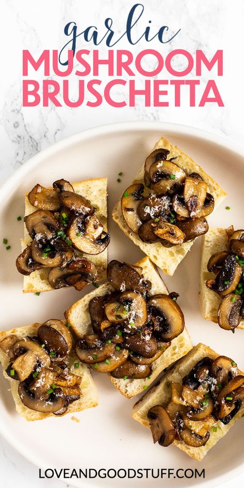 Toasted bread slices topped with perfectly browned mushroom with garlic and thyme. Mushroom bruschetta is an easy and delicious appetizer or snack. Mushroom Bruschetta Recipe, Bruchetta Appetizers, Mushroom Bruschetta, Mushroom Appetizer Recipes, Caramelized Mushrooms, Mini Toast, Mushroom Appetizers, Bruschetta Recipe, Toasted Bread