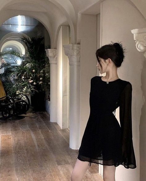 Black Dress Korean Style, Fashion In 2023, Black Dress Aesthetic, Mode Ulzzang, Gaun Fashion, Elegant Dresses Classy, Prom Dress Inspiration, Dress Aesthetic, Black Flare