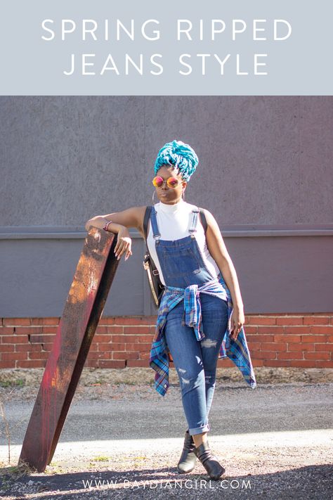 Black Women Overalls Outfit, Overalls Outfit Spring, Spring Overalls, Jean Overall Outfits, Styling Overalls, Denim Overalls Outfit, Overall Outfits, Ripped Jeans Style, Distressed Overalls