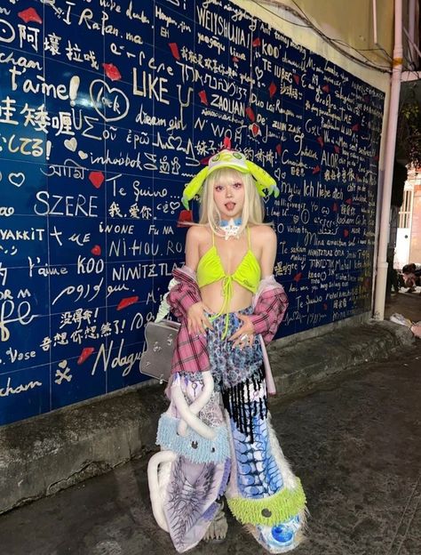 Maximalism Fashion, Girls Fasion, Fruits Magazine, Kei Visual, Outfits Y2k, Vogue Magazine, Mode Inspo, Harajuku Fashion, Edgy Outfits