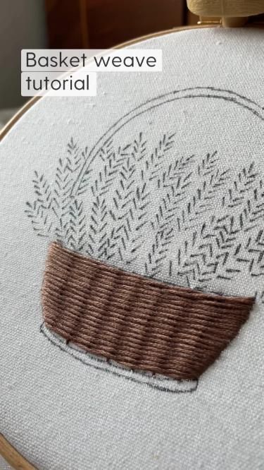 Embroidery Hoop Art Diy, Basic Hand Embroidery Stitches, Hand Embroidery Patterns Free, Simple Hand Embroidery Patterns, Embroidery Lessons, Diy Embroidery Designs, Embroidery Stitch, Stitch Tutorial, Diy Embroidery Patterns