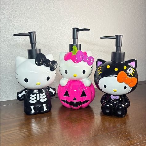 Hello Kitty Halloween Soap Dispenser Bundle Of 3 Skeleton Hk On Pink Pumpkin Kitty Brand New Halloween Soap Dispenser, Pumpkin Kitty, Hello Kitty Bathroom, Halloween Hello Kitty, Halloween Soap, Halloween Bedroom, Hello Kitty Shoes, Hello Kitty House, Kids Ride On Toys