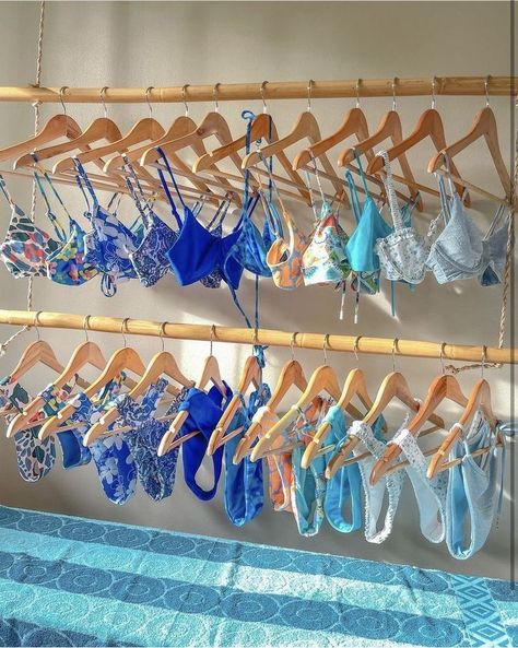 Swimsuit Shopping Aesthetic, Aestethic Bikinis Hanging, Beach Girl Aesthetic, Swimsuit Inspo, Being Single, Summer Goals, Cute Bathing Suits, Coconut Girl, Preppy Summer