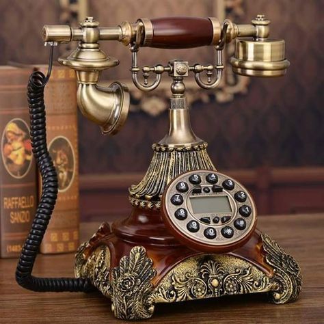 Corded Telephone, Smartphone Shop, Castle House Design, Rotary Dial Phone, Antique Phone, Antique Telephone, Vinyl Player, Retro Phone, Vintage Phones