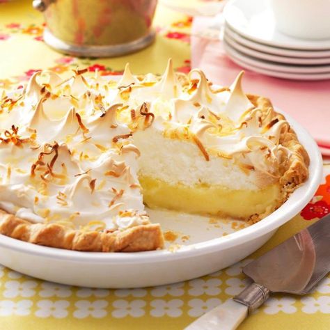 Coconut Meringue Pie, Baked Alaska Recipe, Coconut Meringue, Meringue Pie Recipes, Lime Cream, Coconut Pie, Baked Alaska, Coconut Cream Pie, Lemon Meringue Pie