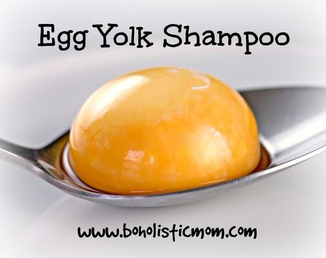 Have you ever wondered if there was a better way to shampoo your hair? You wash, the next day you are oily AGAIN. I've found the solution. Egg yolk shampoo! Diy Hair Wash, Egg Shampoo, Super Hair Growth, Egg For Hair, Shampoo Recipe, Hair Growth Foods, Best Natural Hair Products, Homemade Shampoo, Healthy Eggs