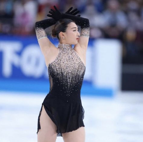 Kaori poses during a skate at the Japan Open Kaori Sakamoto, Alex Evans, Elastic Heart, Ice Skating Dresses, Ice Dance, Ice Princess, Figure Skating Dresses, Skating Dresses, Figure Skater