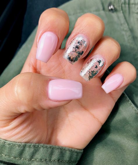 Pink Nails With Silver Foil, Foil Nails Pink, Silver Foil Nails, Pink Foil Nails, Nails With Foil, Nail Designs Pink, Foil Nail Designs, Ten Nails, Nails Beautiful