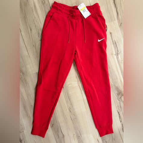 Brand New, Nike Women Sweatpants, Size Small, Color Red. Red Nike Sweatpants, Nike Sweatpants Outfit, Black Nike Joggers, Nike Sweatsuit, Nike Jogger, Maroon Nike, Sparkle Leggings, Women Sweatpants, Nike Joggers