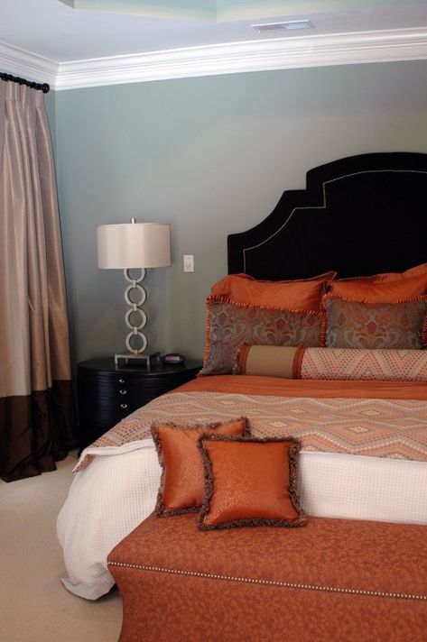 oranges, blue, blacks, creams in bedroom LOVE this color combination! Grey Orange Bedroom, Black Grey Bedroom, Blue And Brown Bedroom, Burnt Orange Bedroom, Light Blue Bedroom, Blue Grey Walls, Orange Bedroom, Orange Bedding, Bedroom Orange