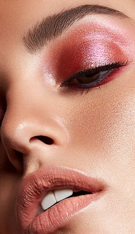 Makeup Palette Drawing, Close Up Makeup, Make Up Photography, Makeup Photoshoot, Glossy Eyes, Beauty Makeup Photography, Beauty Glazed, Beauty Photoshoot, Beauty Shoot