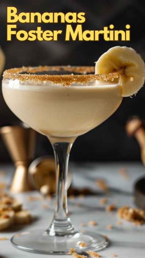 Bananas Foster Martini Banana Cocktails, Banana Foster, Banana Rum, Creamy Cocktails, Martini Recipe, Rum Cocktails, Bananas Foster, Vanilla Vodka, Boozy Drinks