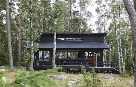 Scandinavian Cabin Exterior, Finnish Cabin, Scandinavian Exterior Design, Summer Cabins, Finnish House, Scandinavian Cabin, Scandinavian Cottage, Modern Scandinavian Interior, My Scandinavian Home