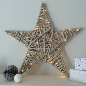 Willow Star, Willow Fairy, Hanging Decorations Diy, Up Decorations, Gothic Christmas, Star Lights, Bamboo Stick, Pallet Christmas, Christmas Lighting