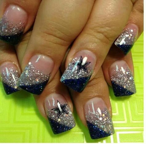 Manicure....Dallas Cowboys style! Dallas Cowboys Nail Designs, Cowboys Nails, Dallas Cowboys Nails, Football Nail Designs, Football Nail Art, Do It Yourself Nails, Cowboy Nails, Sports Nails, Fan Nails