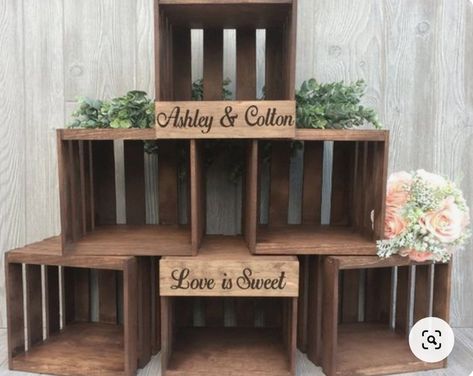 Rustic Cupcake Stands, Wood Cupcake Stand, Wedding Cupcakes Rustic, Diy Cupcake Stand, Rustic Cupcakes, Rustic Cake Stands, Cupcake Stand Wedding, Cupcake Stands, Cupcake Display