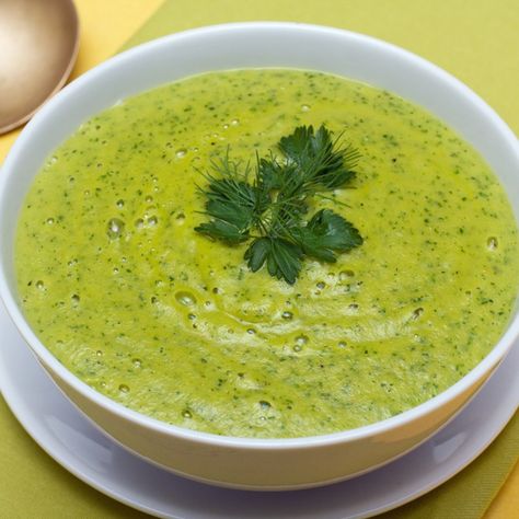 Lettuce Soup. We made this and while it didn't taste bad, it tastes like liquid lettuce. It needs a lot more herbs and flavor added than the recipe calls for. Lettuce Soup, Cold Soup Recipes, Lettuce Recipes, Creamy Broccoli Soup, Green Soup, Pureed Soup, Spinach Soup, Broccoli Soup, Broccoli Recipes