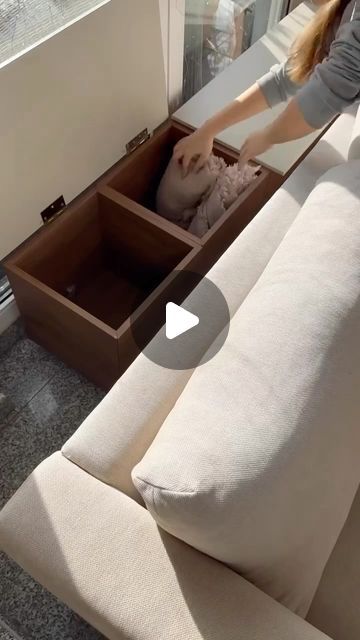 IKEA Hacks & Ideas | Inspiration | Gadgets | Houseware & more on Instagram: "😮 the IKEA WOW effect 👌🏻✨

✨ We’re big fans of @taraxhome_ and her amazing DIY projects! ✨ Check out this awesome IKEA hack she shared! 🛠️ She created a storage bench using IKEA Eket cabinets and wheels, perfect for hiding that cluttered corner behind the couch. All for just 49€ (excluding tools)! A similar bench would cost at least four times more! 😱 Talk about a budget-friendly project with style and functionality! 👏

Credits: @taraxhome_

#IKEA #IKEAHack #DIYProject #BudgetFriendly #DIYWeek2023 #HomeDecor #StorageSolution #livingroomhacks" Ikea Hack Storage Bench, Behind Couch Storage, Ikea Eket Ideas, Cabinet Behind Couch, Eket Ikea Hacks, Ikea Eket Hack, Eket Ikea, Ikea Hacks Ideas, Couch Storage