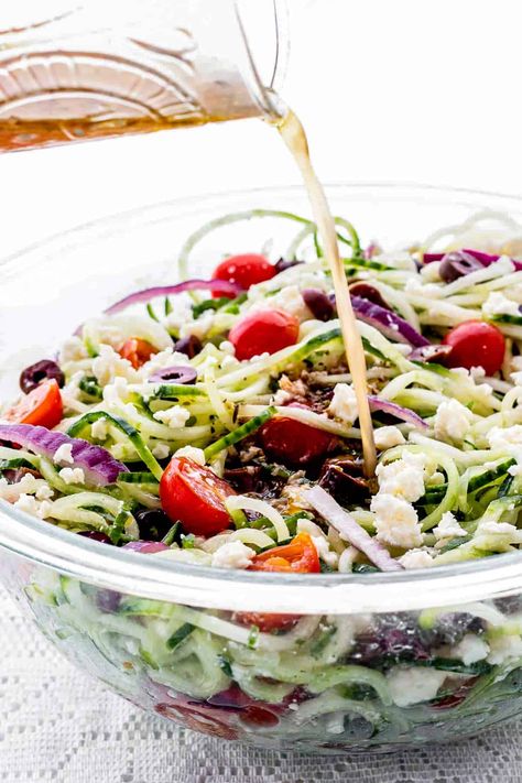 Spiralized Greek Cucumber Noodle Salad - Haute & Healthy Living Spiralized Cucumber Recipes, Spiralized Cucumber Salad, Cucumber Noodle Salad, Spiralized Cucumber, Greek Cucumber, Cucumber Salads, Cucumber Uses, Cucumber Noodles, Greek Quinoa Salad