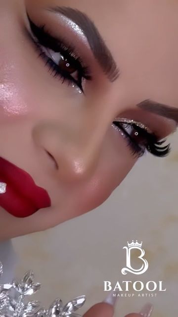 Batool Ghaith-makeupartist on Instagram: ". . . . . . . . tags by @hashta.gr #makeup #makeupartist #makeuptutorial #makeuplover #makeupaddict #wakeupandmakeup #makeupjunkie #makeuplooks #makeuplook #makeupbyme #makeupforever #makeupartistsworldwide #makeupwisuda #makeuplovers #makeupart #makeupblogger #makeuplove #makeuptransformation #makeupmafia #makeupgoals #makeupgeek #makeupvideos #makeupobsessed #makeupartistworldwide #makeupnatural #makeupinspo #makeuprevolution #hashtagr #makeuppengant Natural Party Makeup, Glitter Party Makeup, Makeup Tutorial Party, Easy Party Makeup, Smokey Eye Makeup Steps, Party Makeup Tutorial, Party Makeup Looks, Bridal Eye Makeup, Makeup Easy