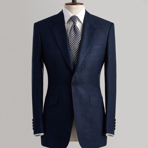 Huntsman Huntsman Savile Row, Suit Display, Savile Row Tailoring, English Cut, Slim Fit Suit Men, Tailored Clothes, Designer Suits For Men, Mens Casual Dress Outfits, Bespoke Tailoring