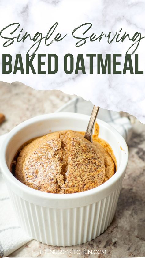 Let this be your ultimate guide to making baked oatmeal for one. This recipe turns out wonderfully cake-like and works whether you prefer blended or unblended baked oats. Make the base recipe or use the base to get creative with all sorts of flavors. Single Serve Baked Oatmeal, Microwave Baked Oats, Baked Oats For One, Baked Oatmeal For One, Oatmeal For One, Blended Baked Oats, Baked Oatmeal Recipes Healthy, Oatmeal For Breakfast, Oat Flour Recipes