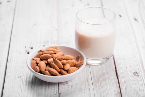 Almonds are rich in healthy fats and protein and are thought to have healing qualities.  Introducing almond milk to your diet is a great way to stay hydrated Beet Hummus Recipe, Roasted Beet Hummus, Dr Livingood, Soaked Almonds, Almond Milk Recipes, Smoothie Fruit, Smoothies With Almond Milk, Lime Cheesecake, Nut Milk Bag