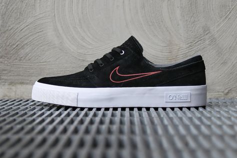 NIKE SB / SHANE O'NEILL JANOSKI HT Nike Sb Shane O'neill, Converse Carhartt, Nike Sb Shane, Nike Janoski, Shoes Skate, Nike Sb Stefan Janoski, Casual Shoes Outfit, Nike Shoes Outfits, Tenis Nike