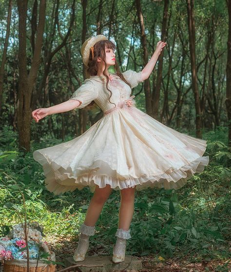 Fantastic Wind -Fenlin- Vintage Classic Lolita OP Dress Era Victoria, Mode Kimono, Op Dress, Lolita Outfits, Female Pose Reference, Pose Reference Photo, Female Poses, Kawaii Clothes, Lolita Dress