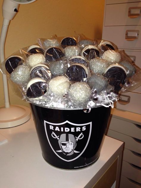 Oakland Raider cake pops and chocolate Oreos Raiders Cake Pops, Raiders Party Decorations, Raider Party Decorations Ideas, Raiders Birthday Party, Raiders Cake, Nfl Raiders, Raiders Stuff, Raiders Girl, Oakland Raiders Football