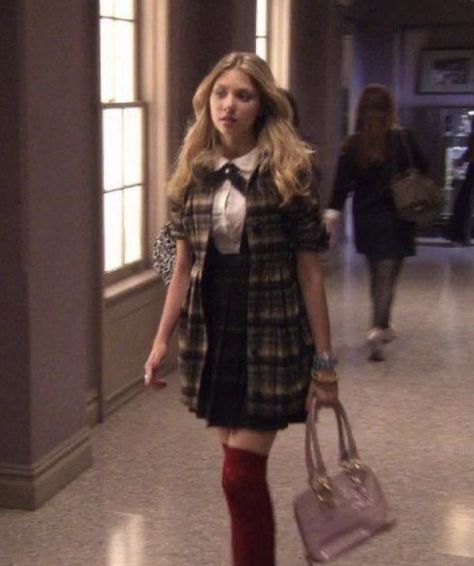 Jenny Humphrey Outfits, Gossip Girl Outfits Inspiration, Gossip Girl Party, Gossip Girl Aesthetic, Jenny Humphrey, Gossip Girl Outfits, Gossip Girl Fashion, City Outfits, Wardrobe Tips