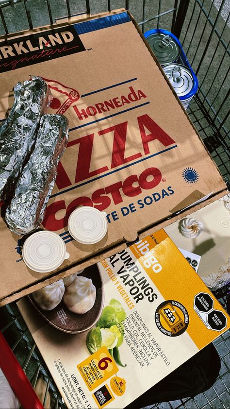 #costco #dates couples goals #dumplings #pizza #loverboy Costco Aesthetic, Costco Memes, Bff Date, Costco Pizza, Costco Food, Usa Dream, Pizza Date, Costco Meals, Florida Life