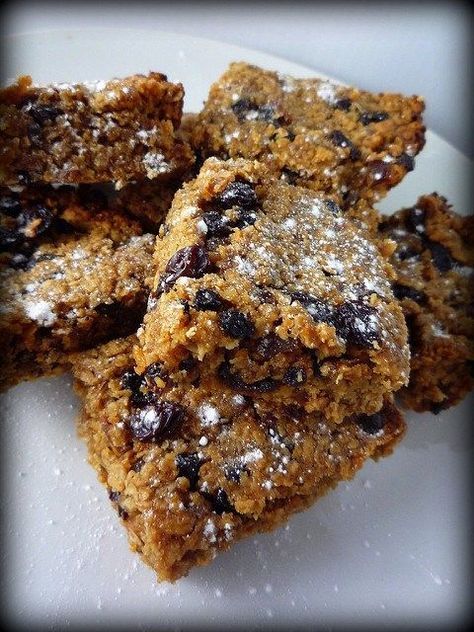 A week ago I got hold of a Festive Fruit Flapjack from Kendal Jacksmiths  delicious and certainly deserving of it’s recently recently a Gold in the Great Taste Award . It made we wonder … Flapjack Recipe, Christmas Spices, Xmas Food, Mince Pies, Christmas Cooking, Christmas Baking, Yummy Cakes, Chutney, Tray Bakes