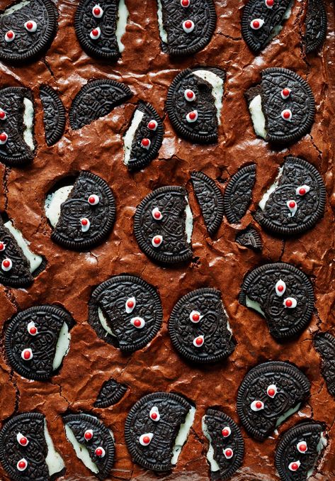 Martha Stewart's Monster Oreo Brownies | POPSUGAR Food Spooky Brownies, Graveyard Brownies, Martha Stewart Halloween, Halloween Brownies, Spooky Halloween Food, Kids Halloween Food, Monster Mouth, Popsugar Food, Oreo Brownies