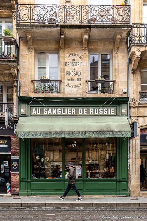 Bordeaux Shop in Nouvelle-Aquitaine, France French Bistro Exterior, French Shop Fronts, French Store Fronts, French Buildings Architecture, French Cafe Exterior, Cafe Food Ideas, French Facade, French Buildings, Aquitaine France